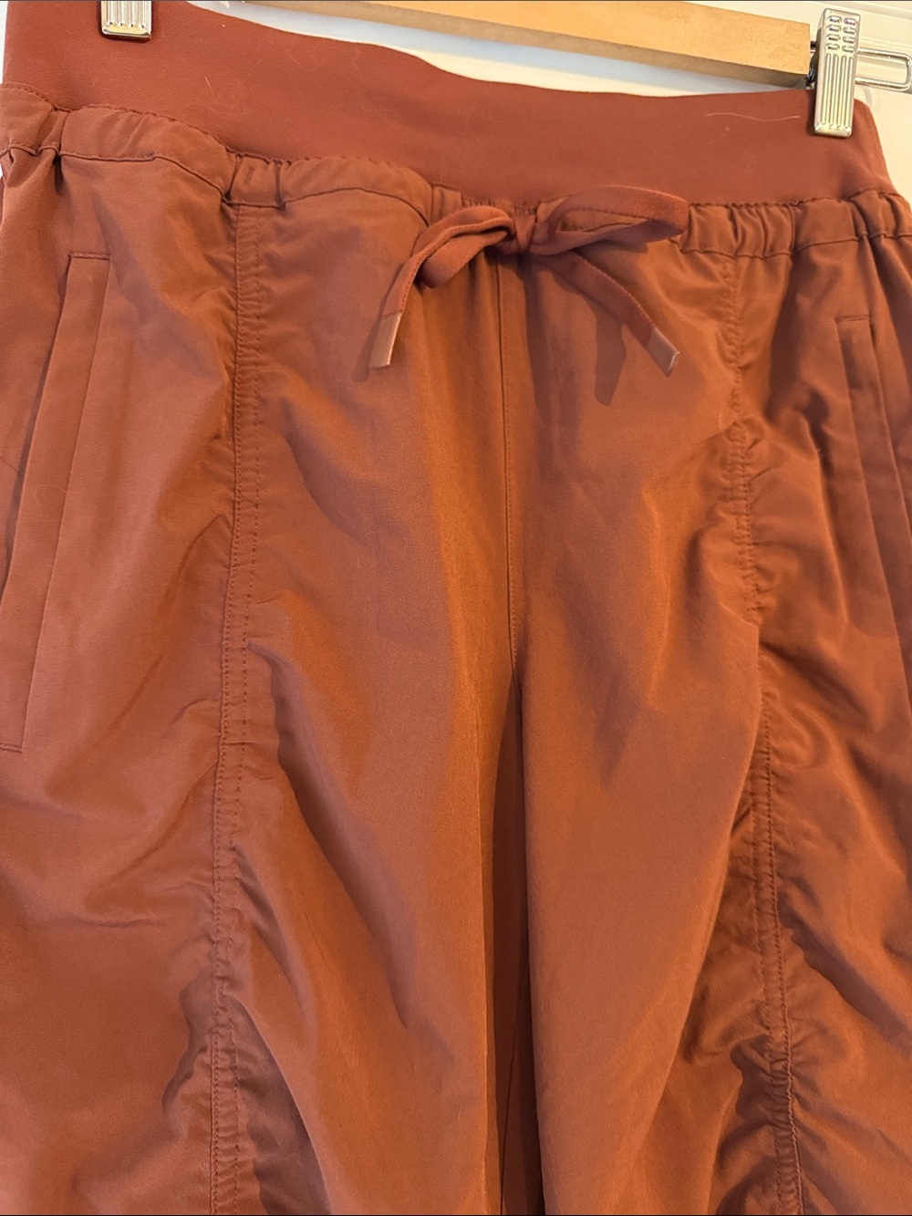 Athleta Peak Hybrid Fleece Rust-Colored Ruched Drawstring Joggers Pant S Tall - Picture 2 of 6